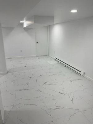 Empty room, Interior, Marble, Recessed Lighting