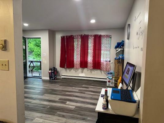 Home Office, Interior, Recessed Lighting, Wood Texture Flooring