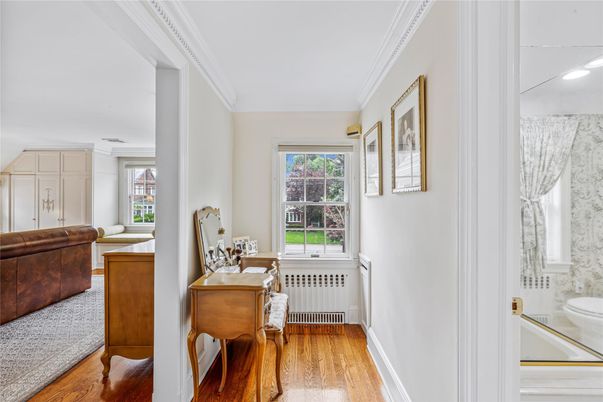 Bathroom, Home Office, Interior, Recessed Lighting, Wood Texture Flooring