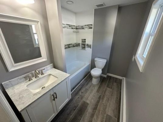 Bathroom, Interior, Recessed Lighting, Wood Texture Flooring