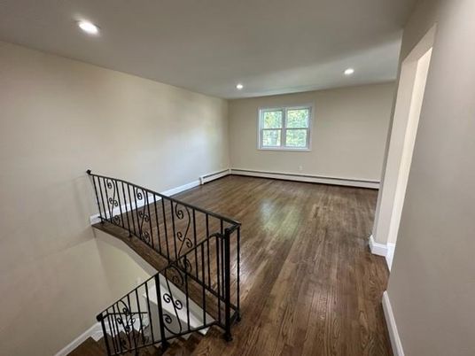 Interior, Recessed Lighting, Wood Texture Flooring