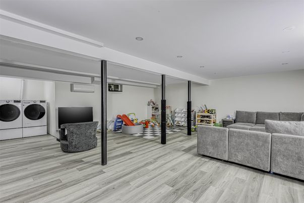 Interior, Living room, Recessed Lighting, Washer, Wood Texture Flooring