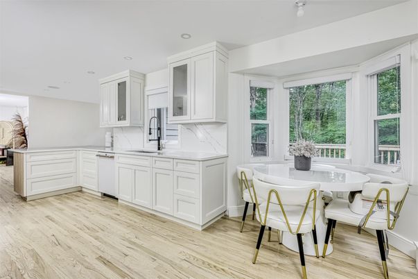 Dining room, Interior, Kitchen, Recessed Lighting, Wood Texture Flooring