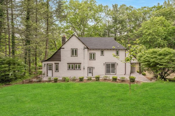 Backyard, Exterior, Facade, French Provincial