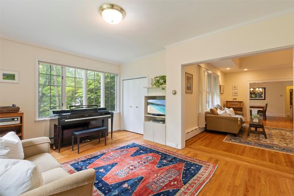 Interior, Living room, Piano, Recessed Lighting, Wood Texture Flooring