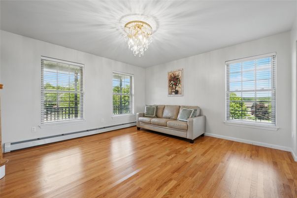 Chandelier, Empty room, Interior, Wood Texture Flooring