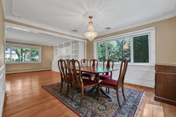 Chandelier, Dining room, Interior, Recessed Lighting, Wood Texture Flooring