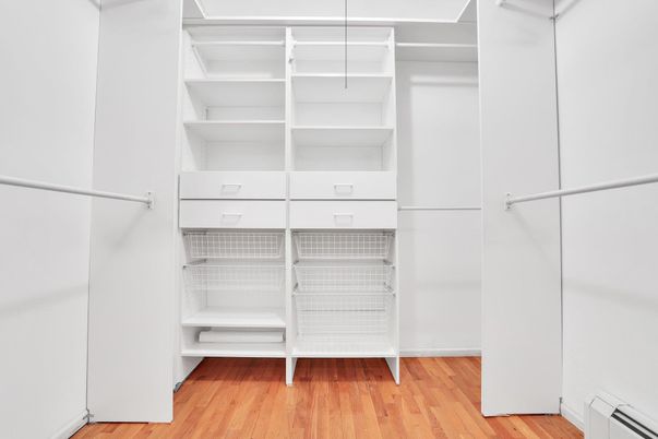 Interior, Walk-in Closets, Wood Texture Flooring