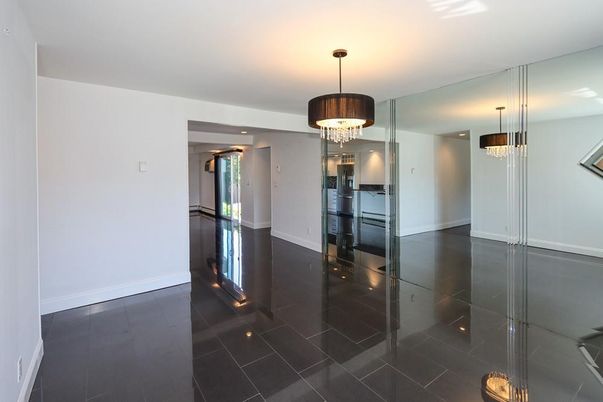 Chandelier, Empty room, Interior
