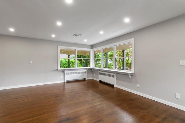 Empty room, Interior, Recessed Lighting, Wood Texture Flooring