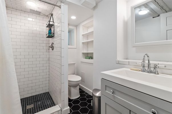 Bathroom, Interior, Recessed Lighting