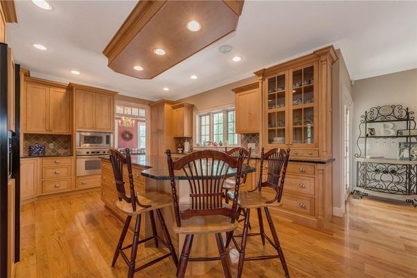 Dining room, Interior, Kitchen, Recessed Lighting, Wood Texture Flooring