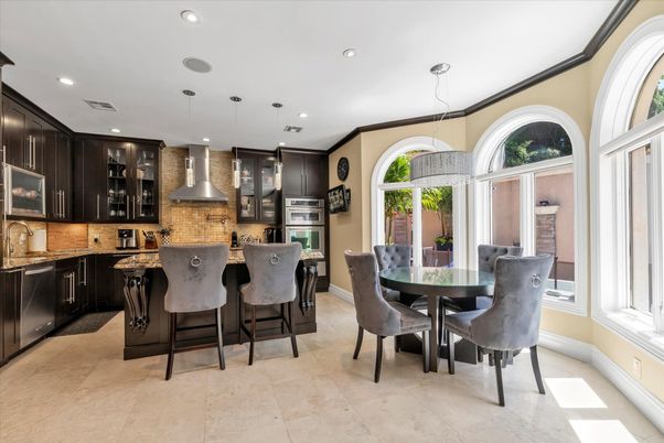 Dining room, Interior, Kitchen, Pendant Lights, Recessed Lighting, Stainless Steel Appliances