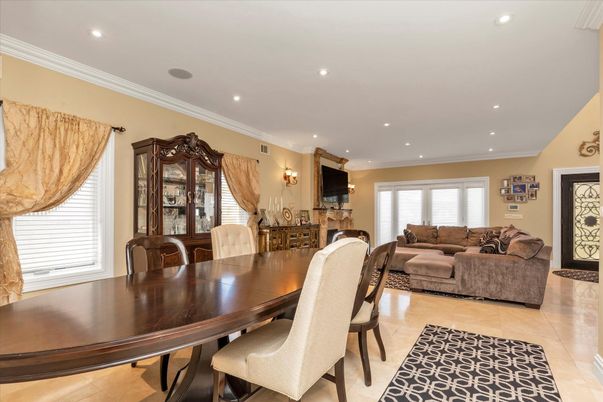 Dining room, Interior, Living room, Recessed Lighting