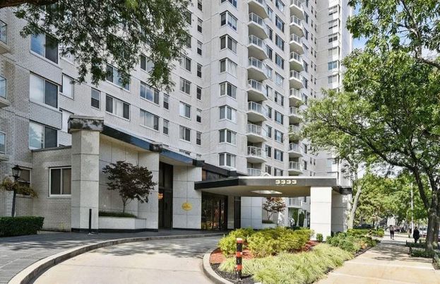 Exterior, Facade, Condo Building