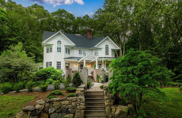 Backyard, Exterior, Facade, Queen Anne Victorian