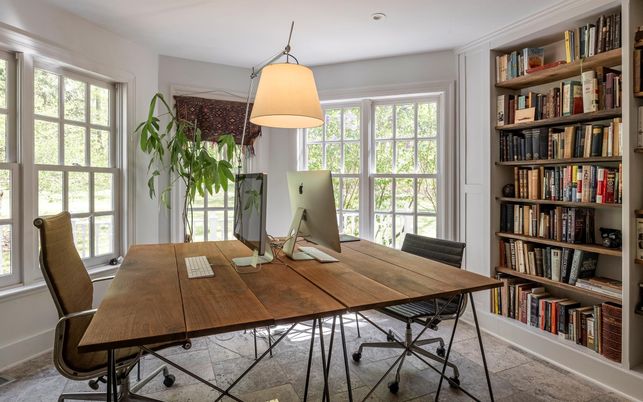 Home Office, Interior