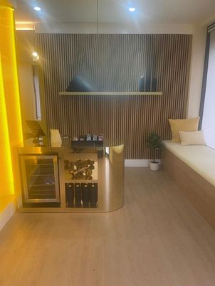 Interior, Pendant Lights, Recessed Lighting, Wood Texture Flooring