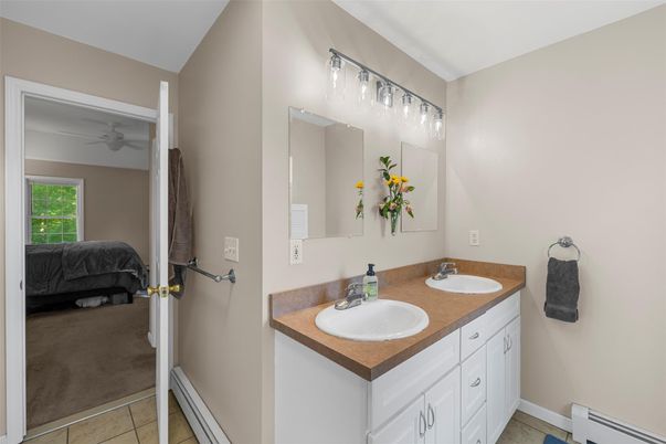 Bathroom, Dual Sink Vanities, Interior