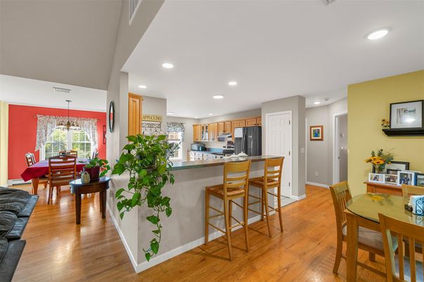 Dining room, Interior, Kitchen, Recessed Lighting, Wood Texture Flooring
