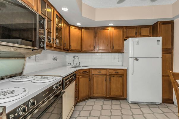 Interior, Kitchen, Recessed Lighting