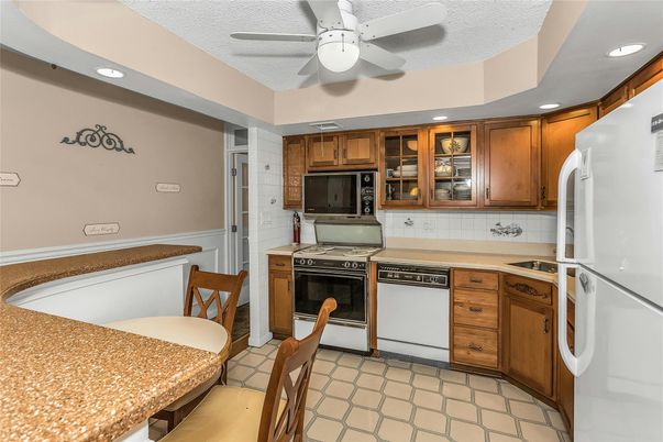 Interior, Kitchen, Recessed Lighting