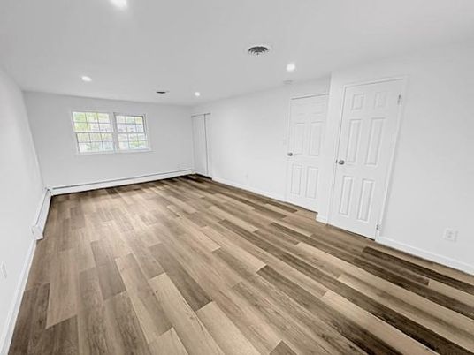 Empty room, Interior, Recessed Lighting, Wood Texture Flooring