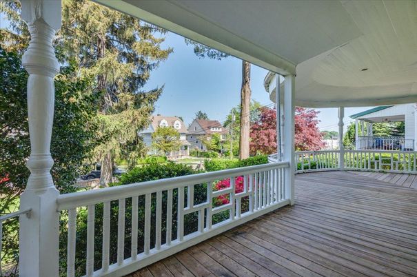 Exterior, Wood Texture Flooring