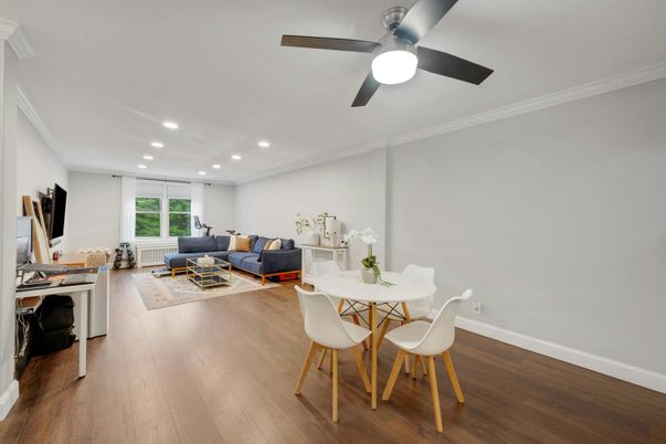 Dining room, Interior, Living room, Recessed Lighting, Wood Texture Flooring