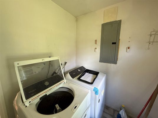 Interior, Washer