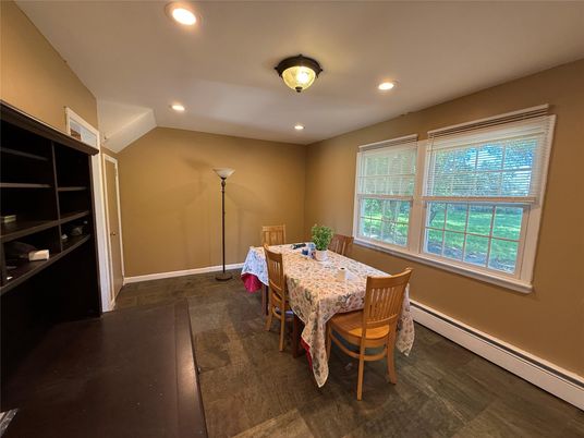 Dining room, Interior, Recessed Lighting