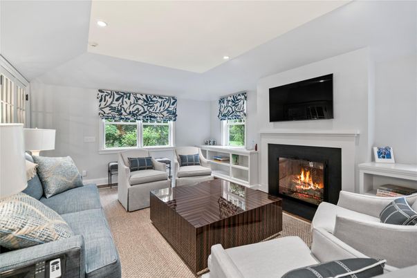Fireplace, Interior, Living room, Recessed Lighting