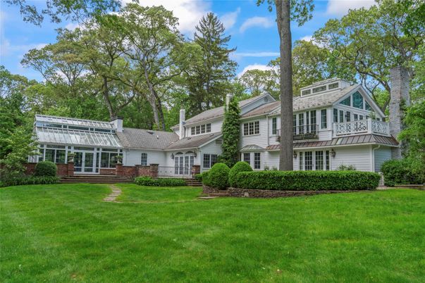 Backyard, Exterior, Facade, Queen Anne Victorian