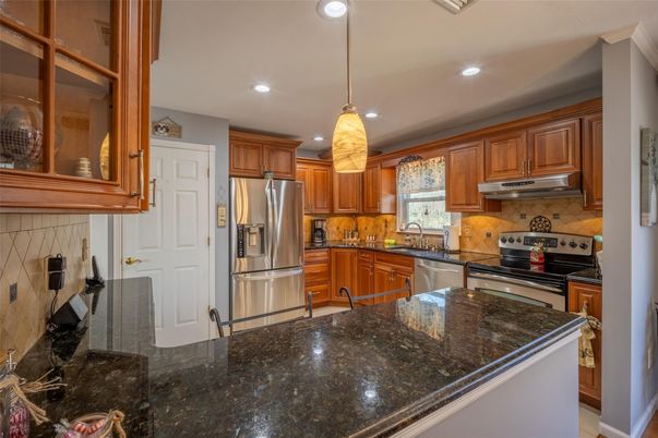 Interior, Kitchen, Pendant Lights, Recessed Lighting, Stainless Steel Appliances