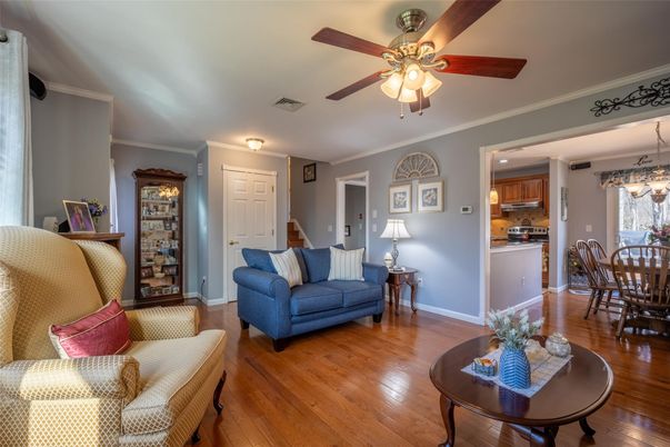 Dining room, Interior, Kitchen, Living room, Stainless Steel Appliances, Wood Texture Flooring