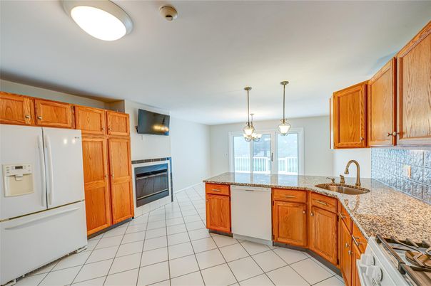 Fireplace, Interior, Kitchen, Pendant Lights