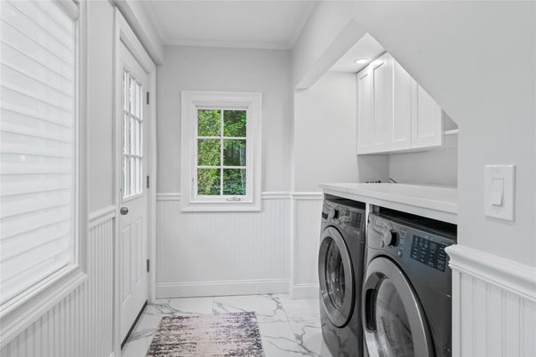 Interior, Marble, Recessed Lighting, Washer