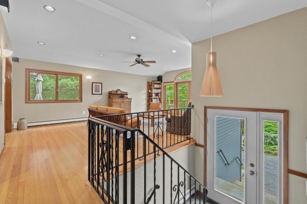 Interior, Pendant Lights, Recessed Lighting, Wood Texture Flooring