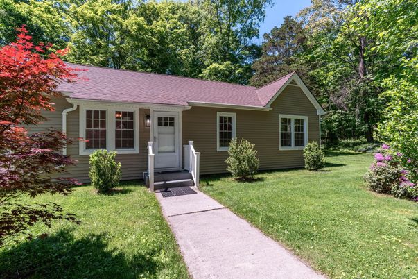 Exterior, Facade, Cape Cod