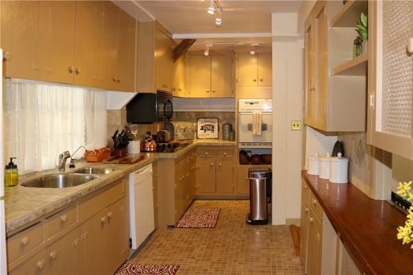 Interior, Kitchen, Tile Countertops