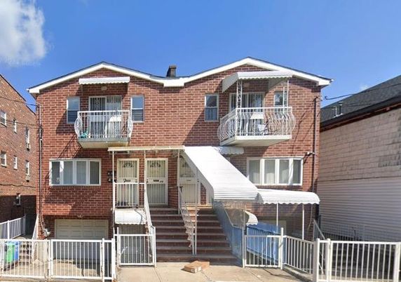 Attached, Exterior, Facade, Brick Facade, Rowhouse