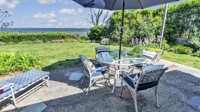 Backyard, Exterior, Water