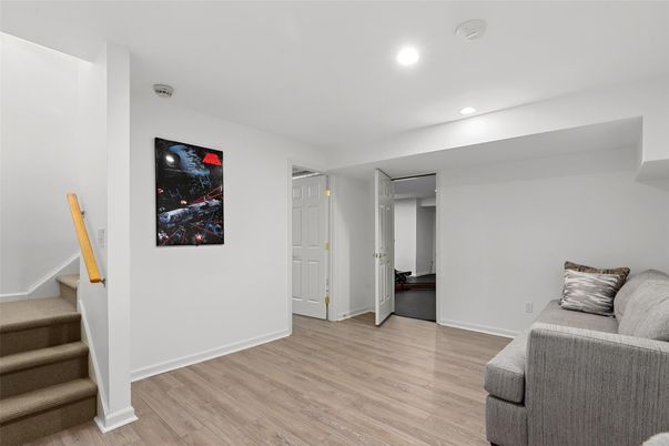 Interior, Recessed Lighting, Wood Texture Flooring