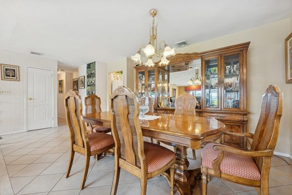 Chandelier, Dining room, Interior
