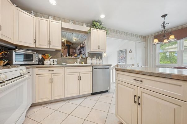 Interior, Kitchen, Pendant Lights, Recessed Lighting, Stainless Steel Appliances