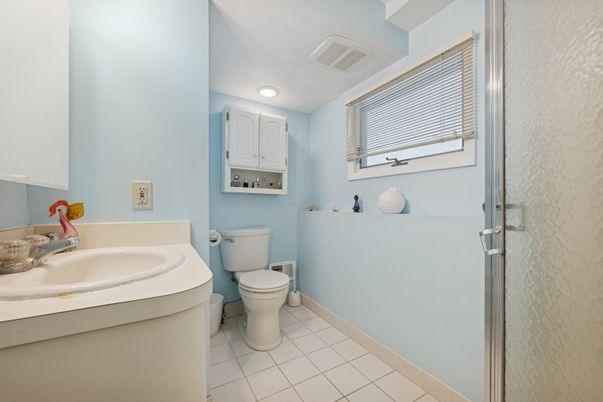 Bathroom, Interior, Recessed Lighting