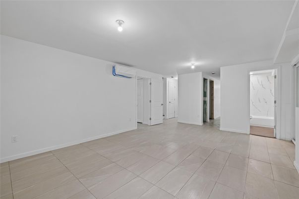 Empty room, Interior, Marble Walls