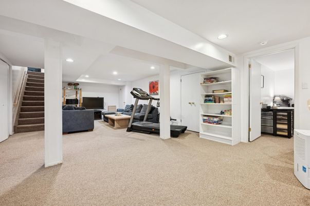 Fitness Equipment, Interior, Recessed Lighting