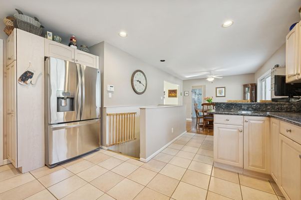 Dining room, Interior, Kitchen, Recessed Lighting, Stainless Steel Appliances