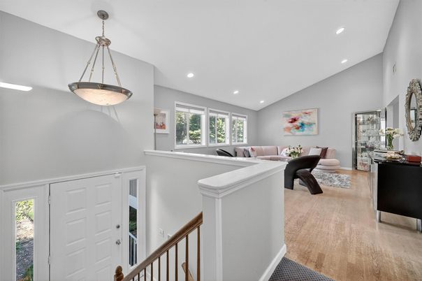 Interior, Living room, Pendant Lights, Recessed Lighting, Wood Texture Flooring